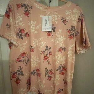 Lularoe Kelly crewneck